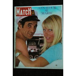 PARIS MATCH N°  958 19 AOUT 1967 BRIGITTE BARDOT ET SON FILS LE CHE