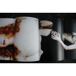 Mylène FARMER Magazine   n° 26  *  janvier /février/mars 2003  *  36 pages   Poster