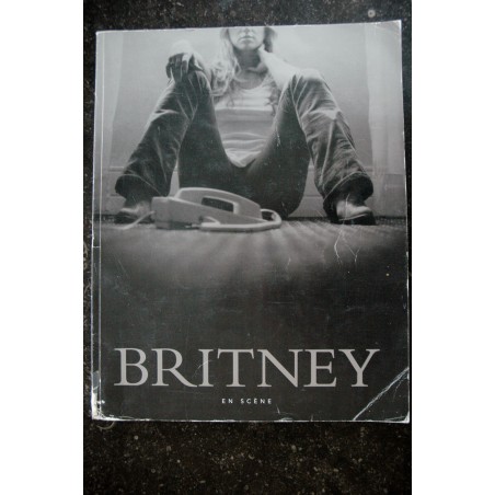 BRITNEY SPEARS Femme Fatale  TOUR 2011  -    PROGRAMME  OFFICIEL  - Programme  - Portfolio