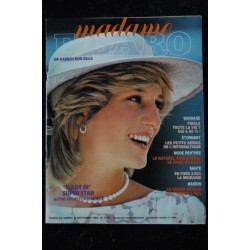 MADAME FIGARO 12221  *  1983 / 12  COVER BROOKE SHIELDS