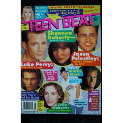 Teen Beat 1988 11 - ATTENTION INCOMPLET - all or most of the color Pin-Ups have been cut out and removed