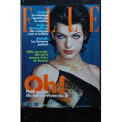 ELLE 2870 01 janvier 2001 cover Catherine DENEUVE + Calendrier MONDINO Winona RYDER  - 84 pages