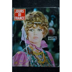 JOURS DE FRANCE 684  23 déc. 1967 COVER BRIGITTE BARDOT + 7 p. photos couleurs - Poiret et Serrault -  204 pages