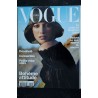 VOGUE 820 aout 2001 Bohème attitude Décolleté Cuissardes Petite robe noire Béatrice Dalle Beauté