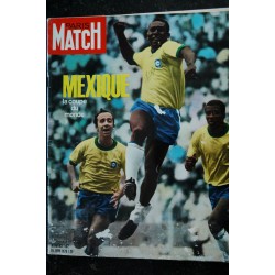PARIS MATCH 1102 19 juin 1970 La coupe du monde Mexique - Rousseurs sur les pages ( voir photos )