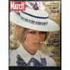 PARIS MATCH N° 1167  18 sept. 1971 Brigitte Bardot cover + 4 p. - Picasso - La Chine nouvelle - Attentat de Gaulle - 88 pages