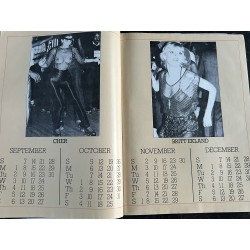 CLUB INTERNATIONAL UK Vol. 08 N° 10 Brigitte Bardot Angie Dickinson Britt Ekland Cher Caroline Kennedy Jackie O