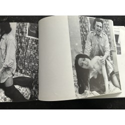 LA VOISINE ROMAN-FILM EROTIQUE ( Couleurs et N&B ) 232 pages 1973